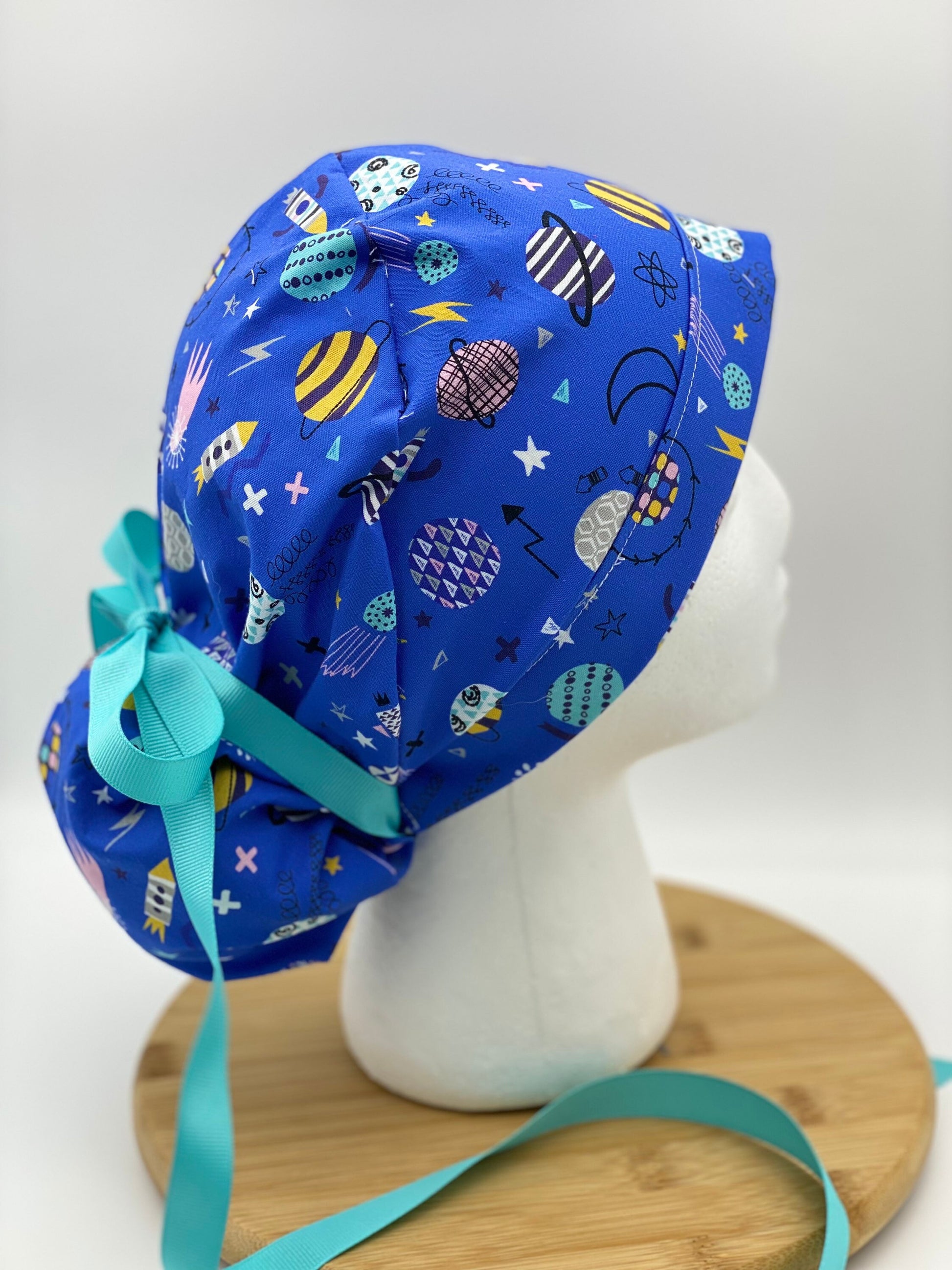 Blue space print scrub cap, scrub cap planets, scrub hat outer space, space ship scrub hat, Bonnet Head Designs