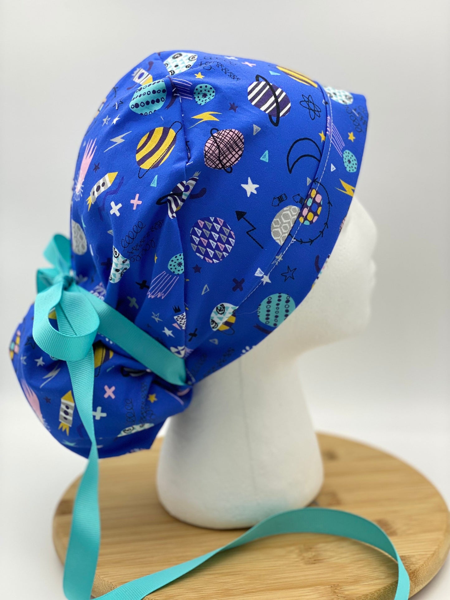 Blue space print scrub cap, scrub cap planets, scrub hat outer space, space ship scrub hat, Bonnet Head Designs