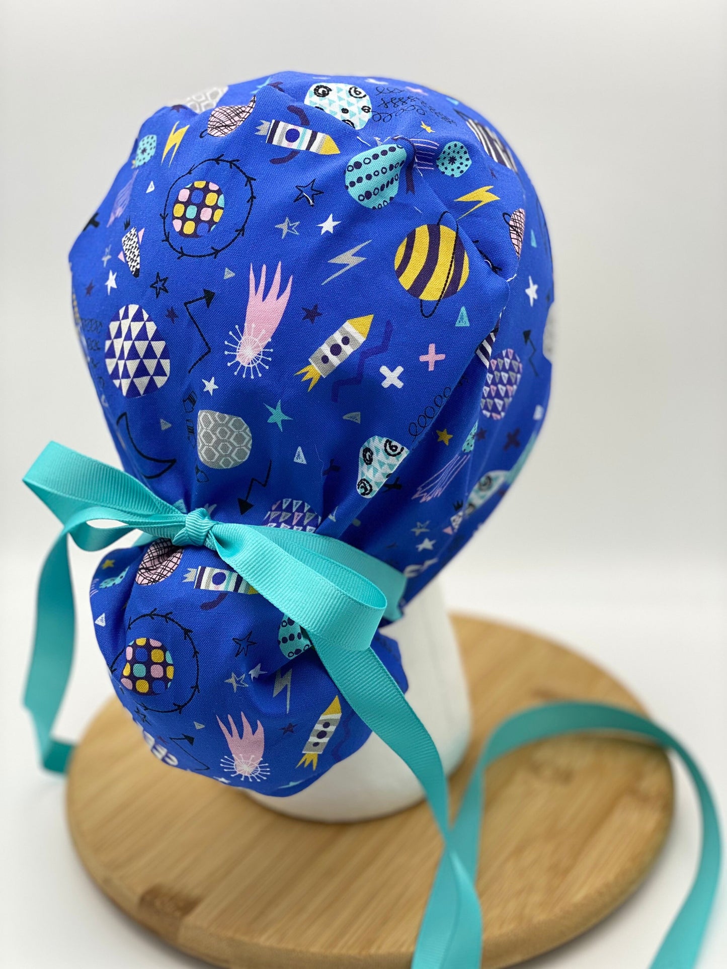 Blue space print scrub cap, scrub cap planets, scrub hat outer space, space ship scrub hat, Bonnet Head Designs