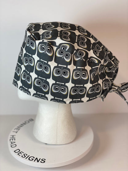 Men’s gray owl scrub cap, unisex owl print scrub hat, surgeon style scrub cap, Bonnet Head Designs