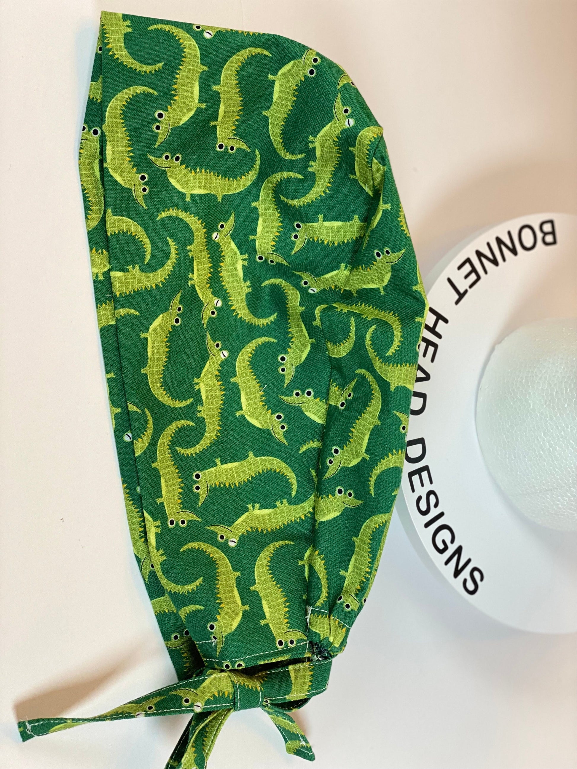 Men’s green alligator scrub cap, unisex alligator print scrub hat, surgeon style scrub cap, Bonnet Head Designs