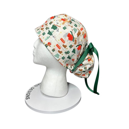 Christmas Dogs Ponytail Scrub Cap: 'Merry Pawmas' Cream Fabric
