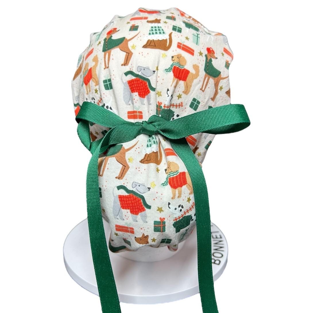 Christmas Dogs Ponytail Scrub Cap: 'Merry Pawmas' Cream Fabric