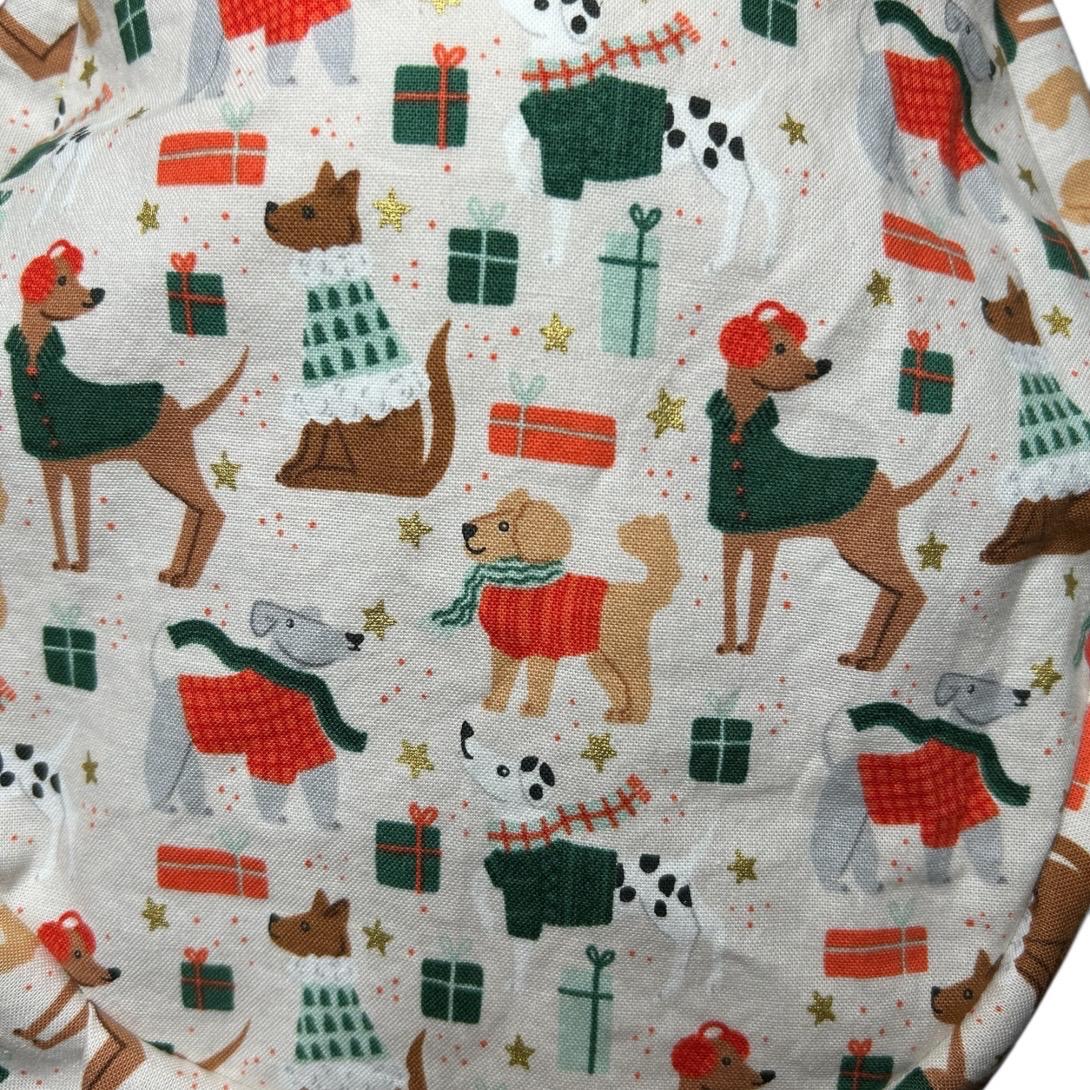 Christmas Dogs Euro Scrub hat: 'Merry Pawmas' Cream Fabric