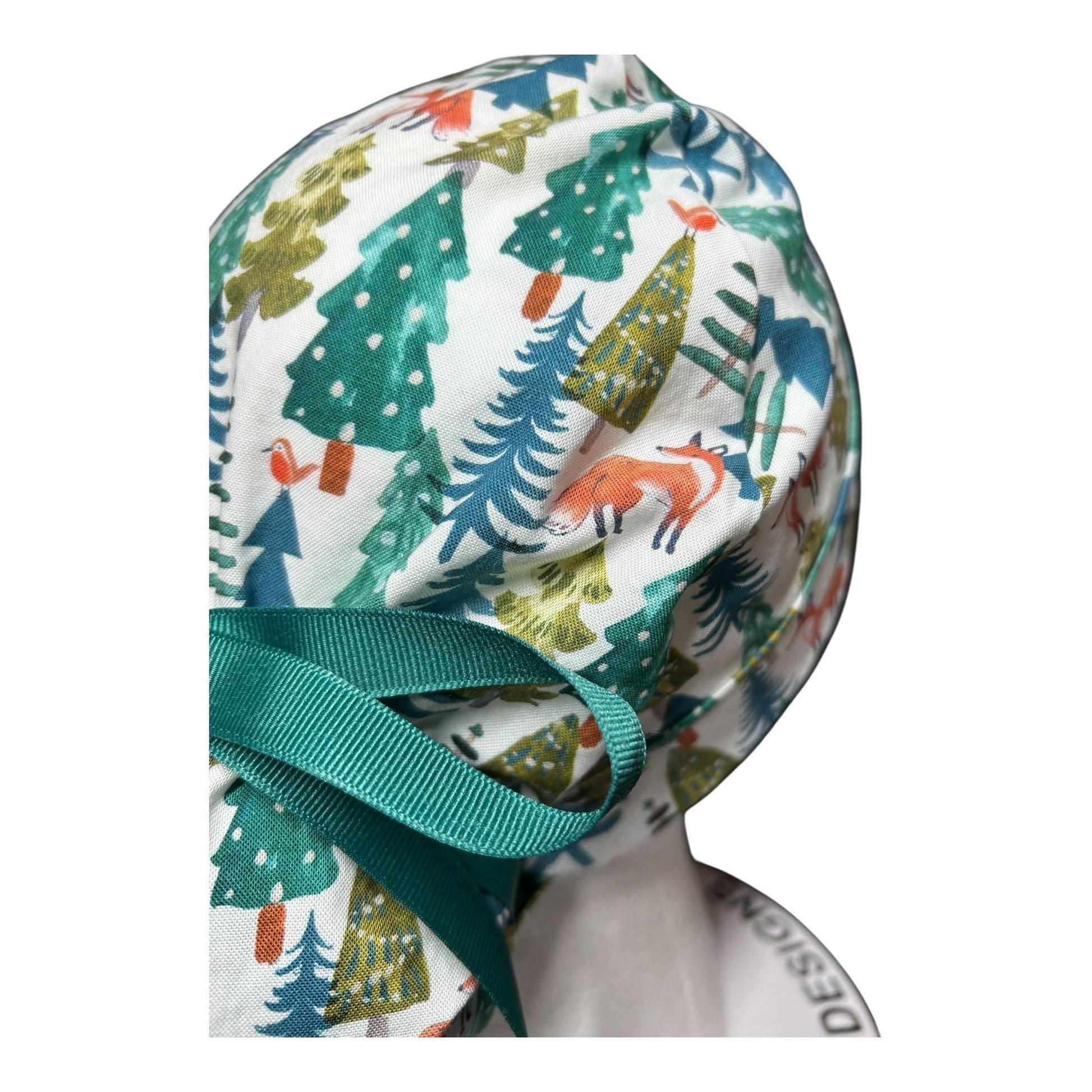 Winter Fox Ponytail Scrub Cap: Ribbon cinch ties