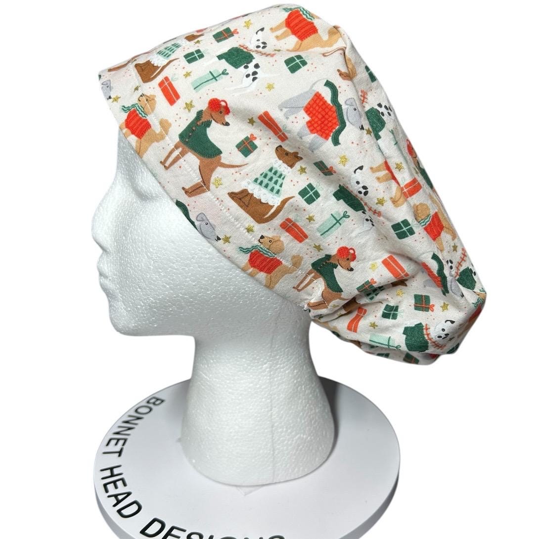 Christmas Dogs Euro Scrub hat: 'Merry Pawmas' Cream Fabric
