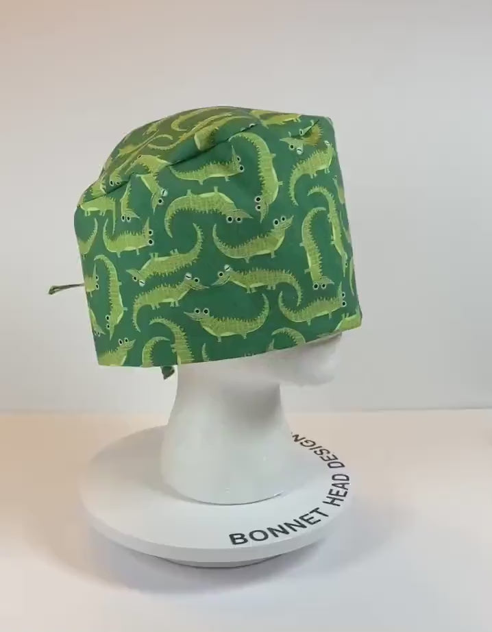 Men’s green alligator scrub cap, unisex alligator print scrub hat, surgeon style scrub cap, Bonnet Head Designs