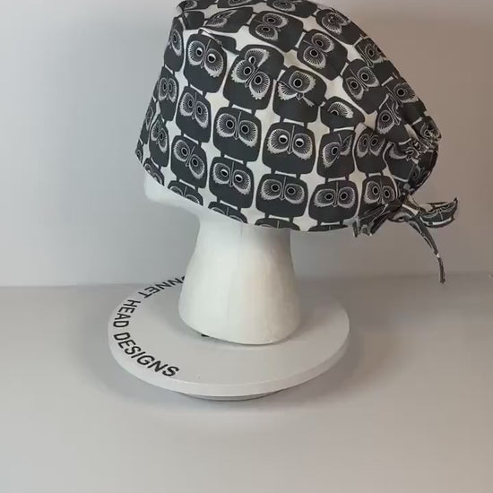 Men’s gray owl scrub cap, unisex owl print scrub hat, surgeon style scrub cap, Bonnet Head Designs